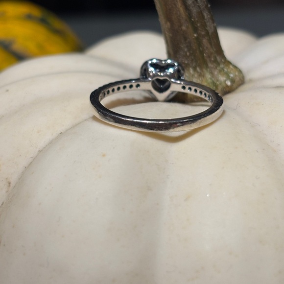 Pandora Elevated Black Heart Ring size 8.5 Sterling Silver Cubic Zirconia Stone - Picture 3 of 7
